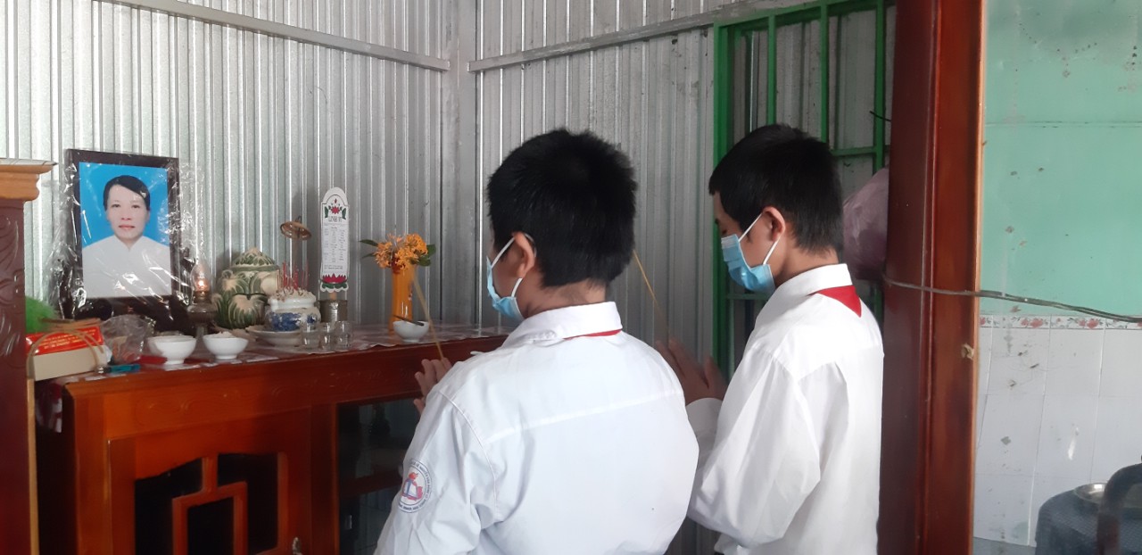 “Tình thương cho em” đến với 10 trẻ ở Đồng Tháp - Ảnh 2.