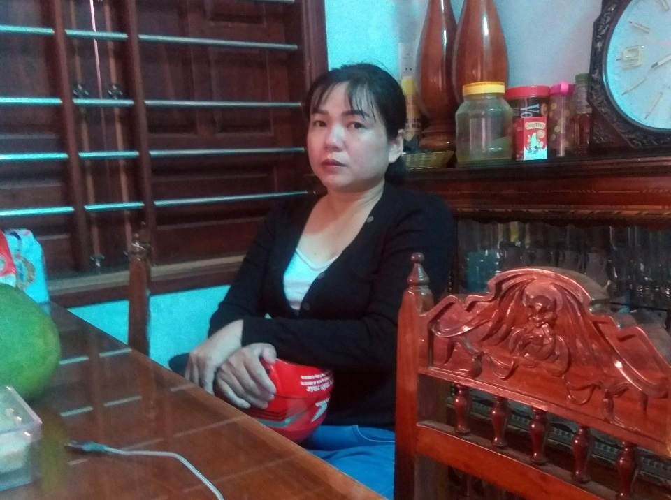 Thương lái tung "chiêu độc" bị dân vây giữ, giao công an xử lý