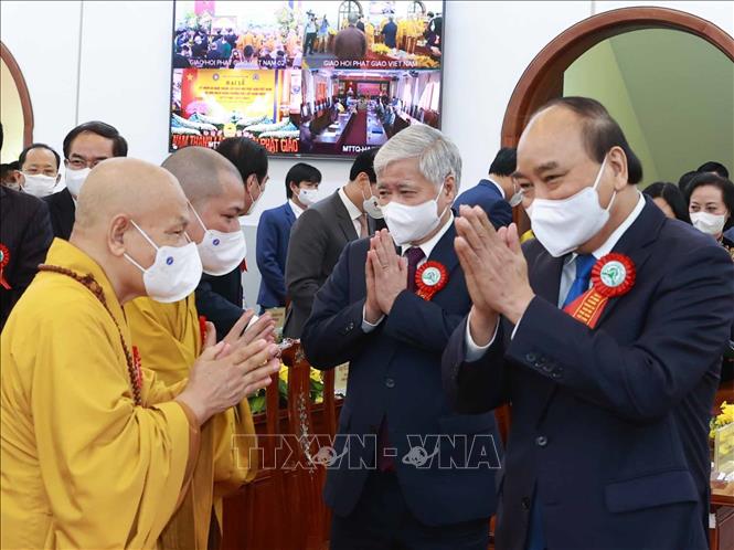 Chủ tịch nước Nguyễn Xuân Phúc dự Đại lễ kỷ niệm 40 năm thành lập Giáo hội Phật giáo