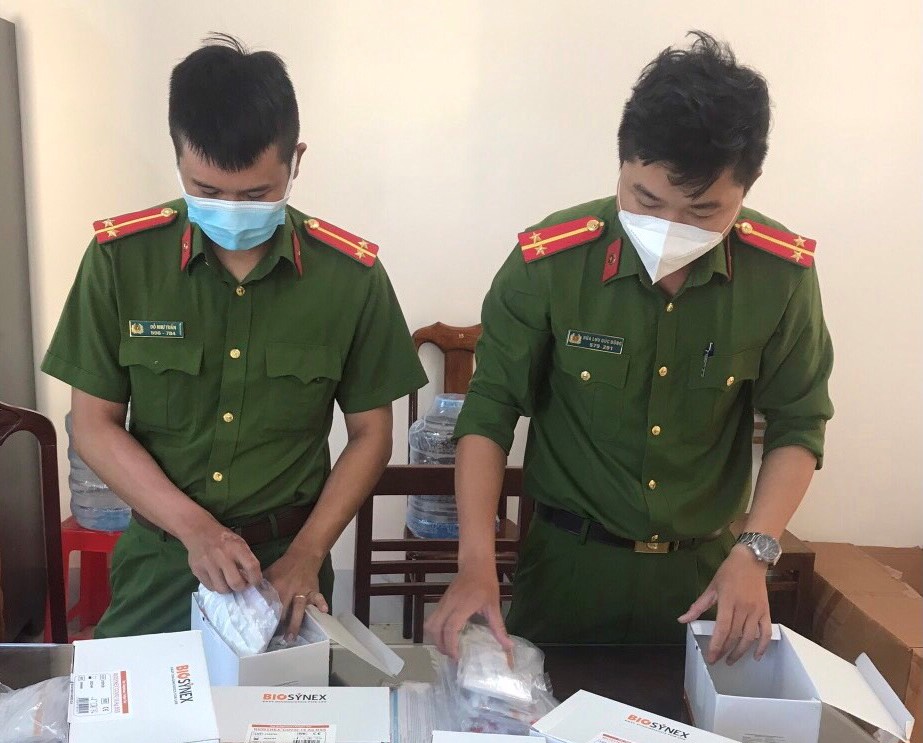 Phát hiện 2 vụ mua bán kit test nhanh SASR-CoV-2 không hóa đơn, chứng từ