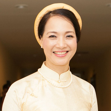 NSND L&ecirc; Khanh ngồi ghế n&oacute;ng cuộc thi Đường đến cầu vồng của VTV - Ảnh 2.