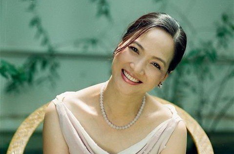 NSND Lê Khanh ngồi ghế nóng cuộc thi "Đường đến cầu vồng" của VTV