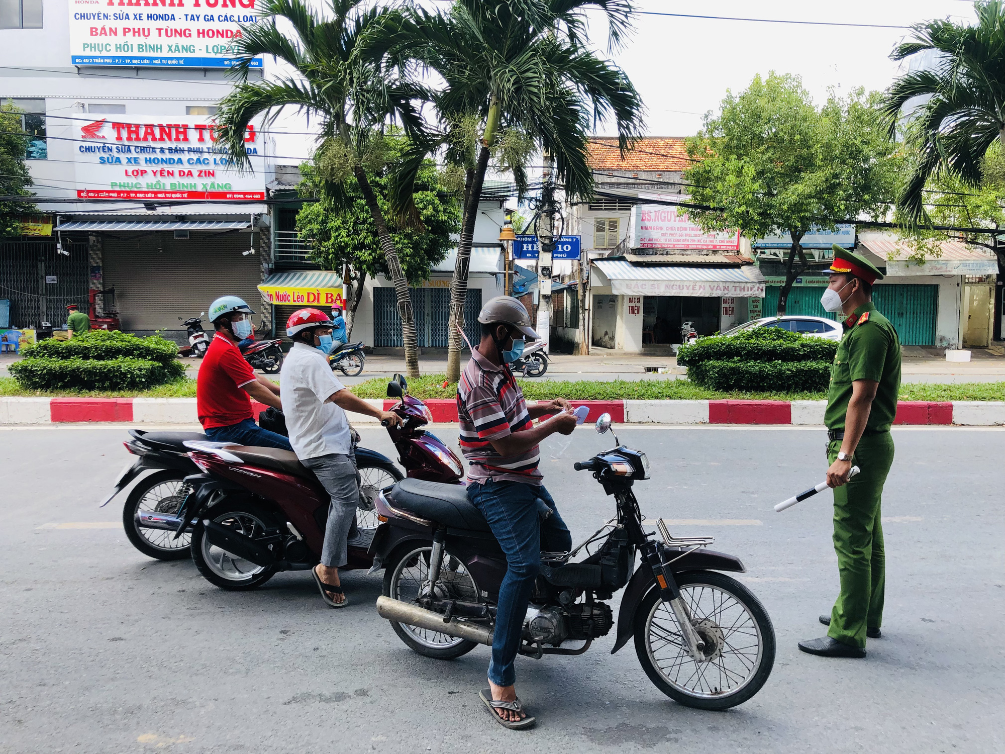 Bạc Liêu từ “vùng đỏ” hạ xuống “vùng cam”