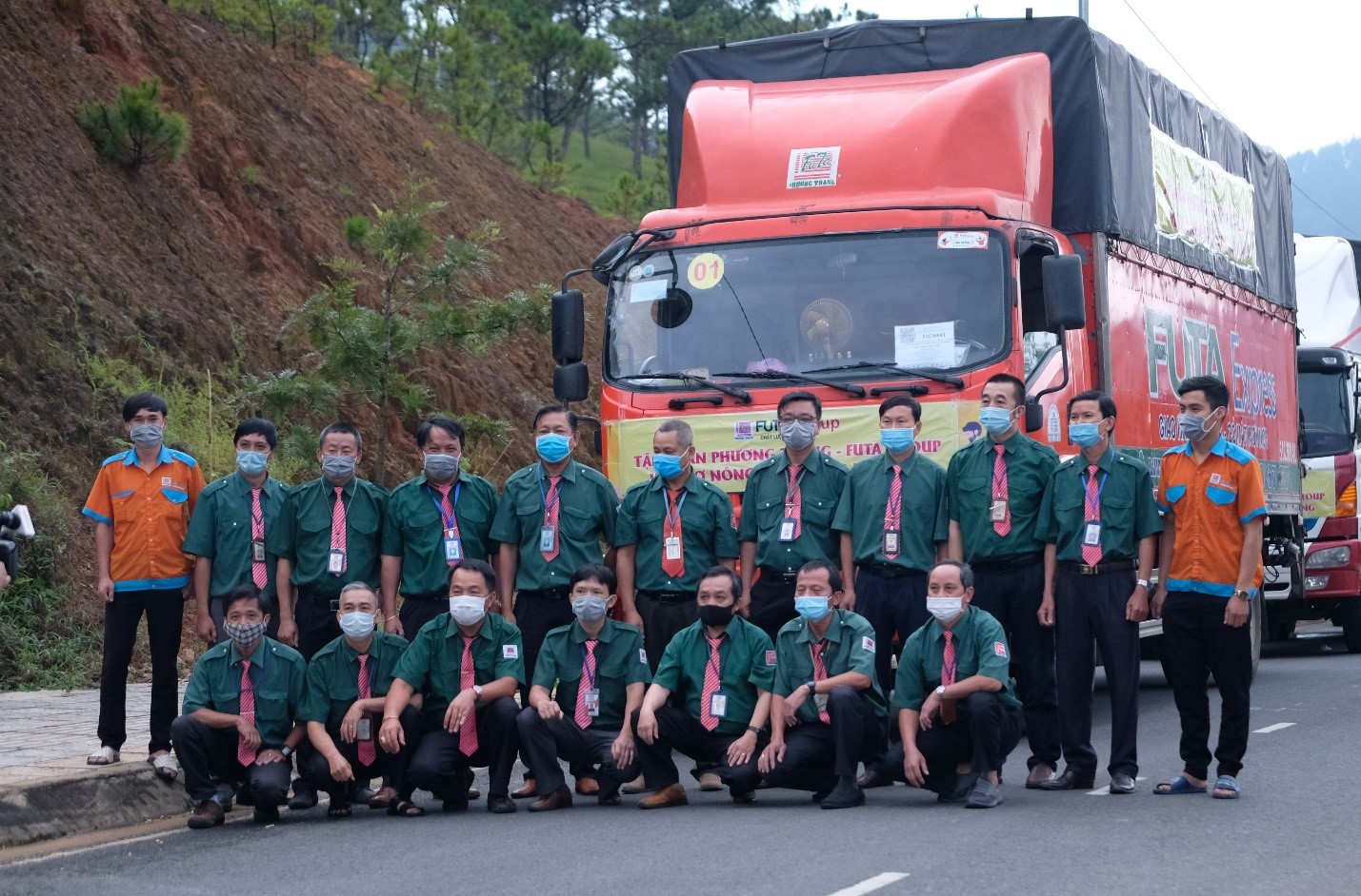 Chia sẻ cùng người lao động trong dịch Covid-19