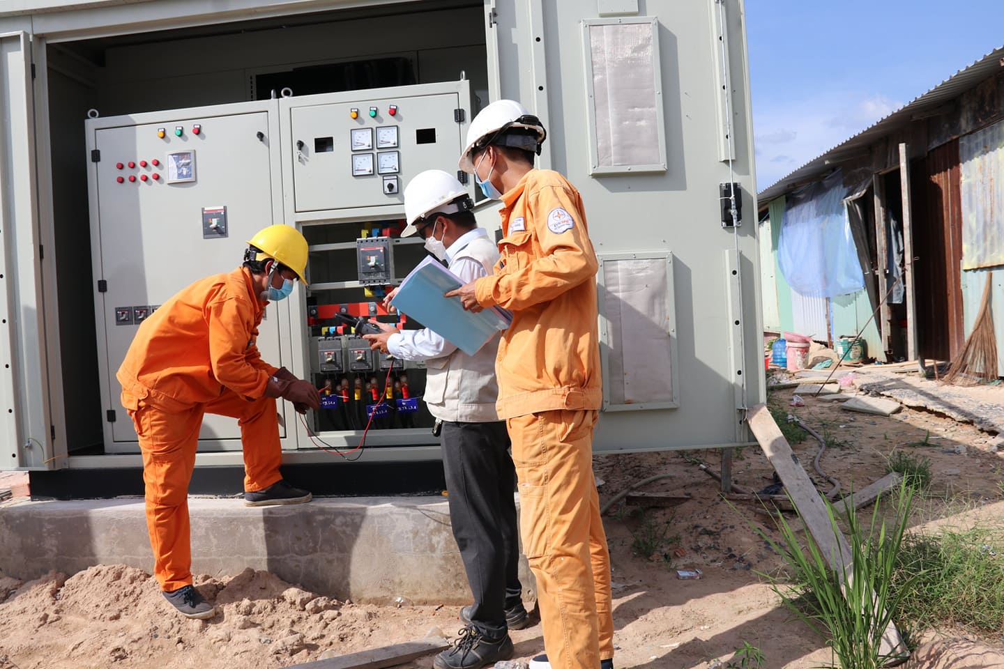 VỤ NGƯỜI DÂN TÁI ĐỊNH CƯ "NGÓNG" ĐIỆN, NƯỚC: Điện lực Đồng Nai cam kết cấp điện kịp thời