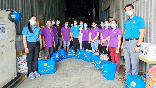 Đưa g&oacute;i an sinh đến c&ocirc;ng nh&acirc;n kh&oacute; khăn - Ảnh 1.