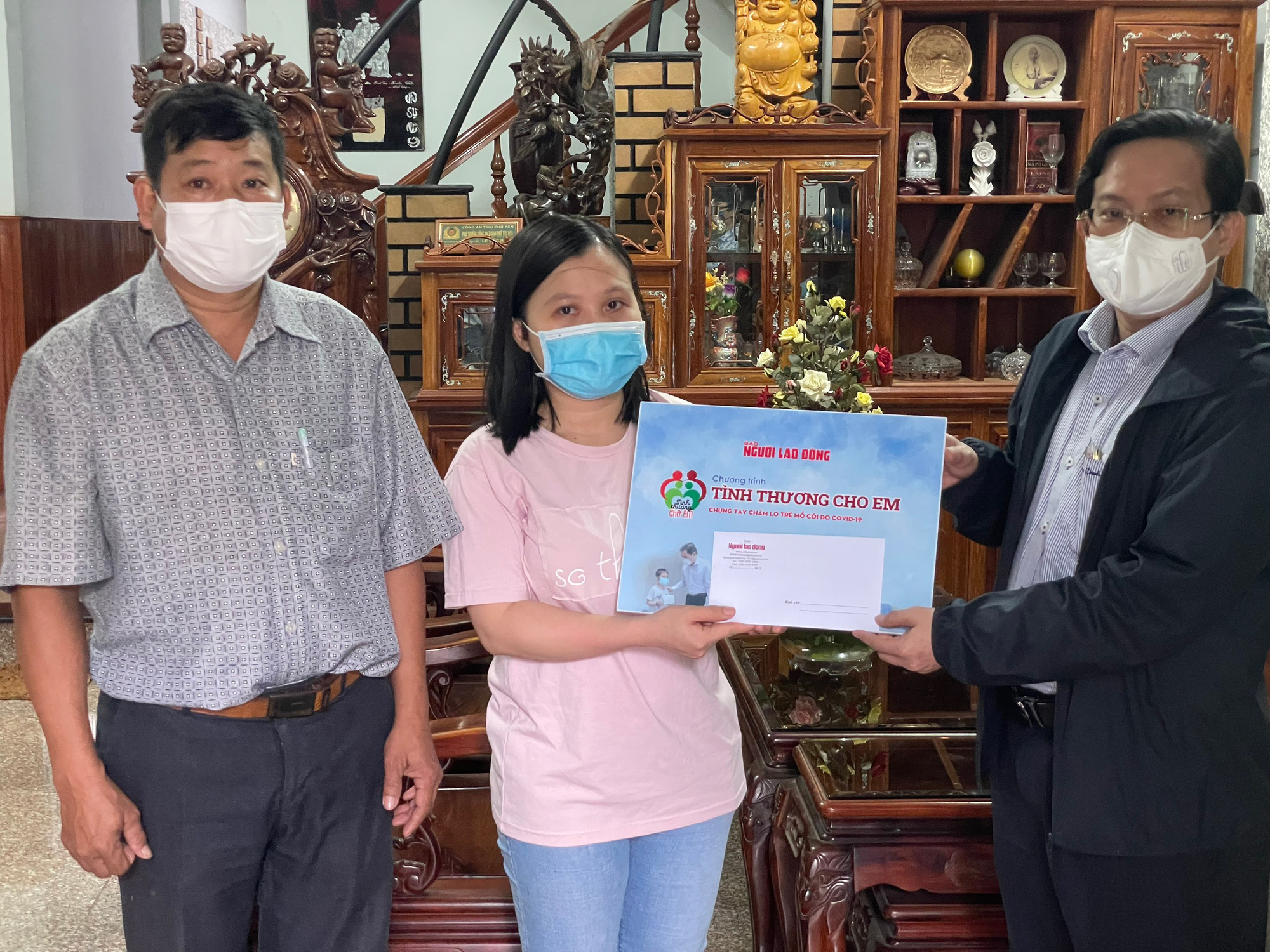 Chương trình “Tình thương cho em”: Tấm lòng sẻ chia đến với trẻ mồ côi