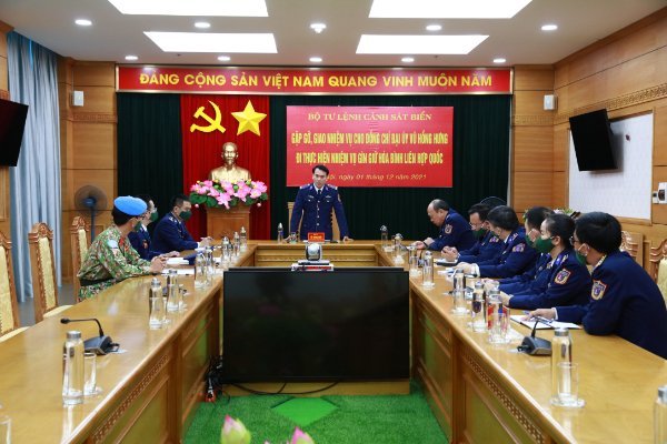 Sĩ quan trẻ Cảnh s&aacute;t biển tham gia lực lượng mũ nồi xanh tại Ph&aacute;i bộ Nam Sudan - Ảnh 2.