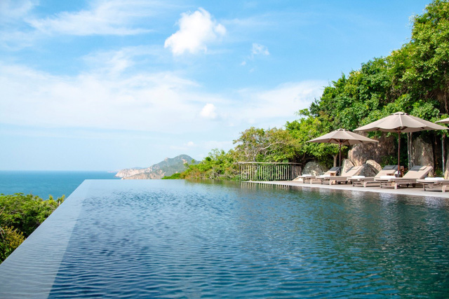 Xu hướng tận hưởng kỳ nghỉ bằng "thẻ đen" quyền lực