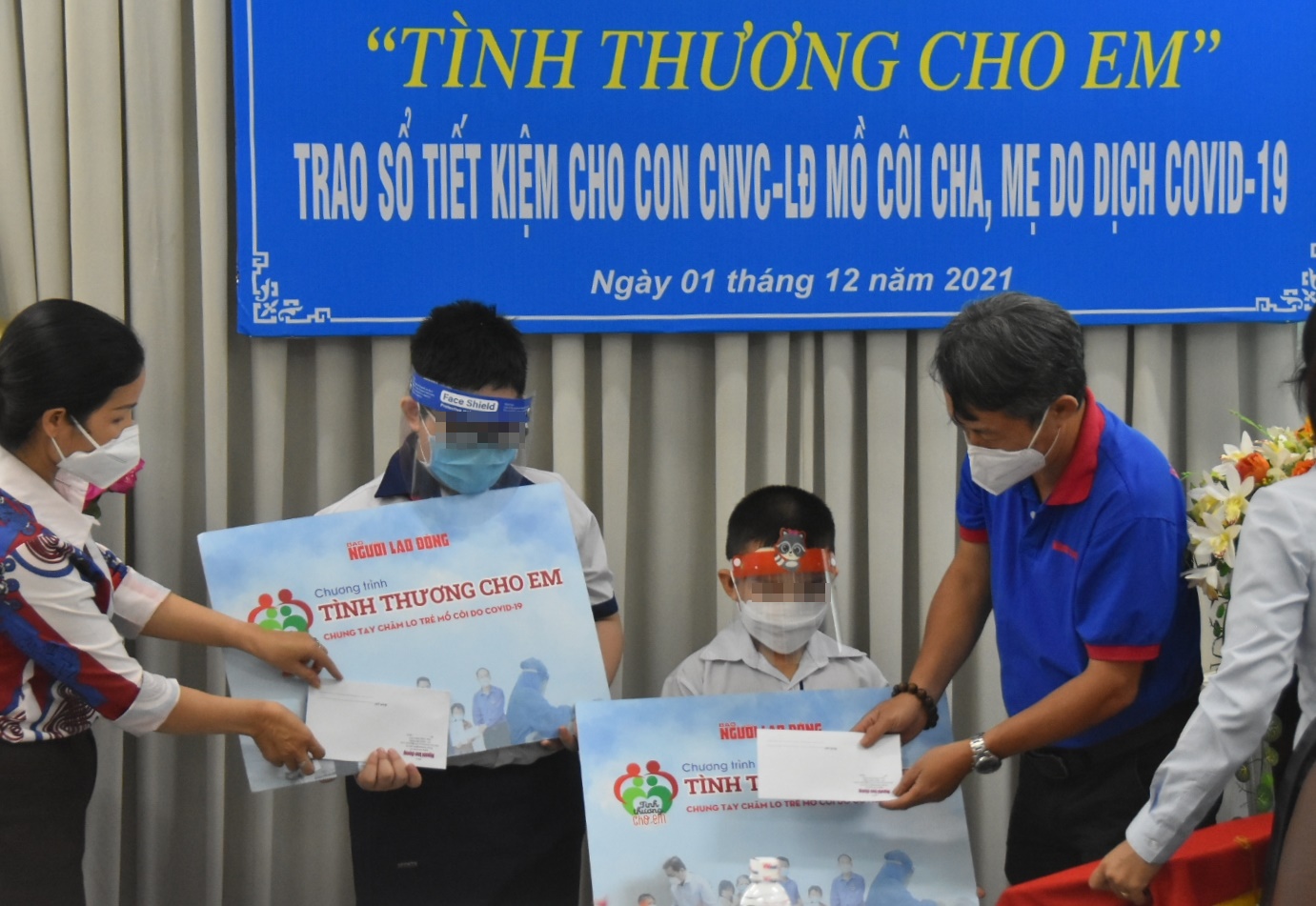 Xót xa nỗi ám ảnh của cậu bé 8 tuổi có ba mất vì Covid-19