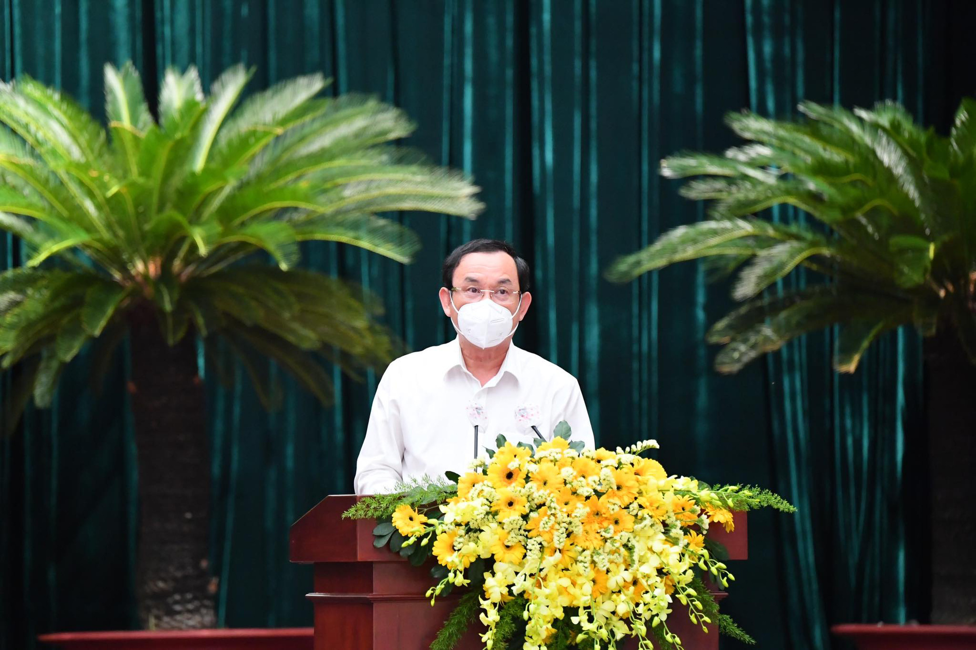 Thành ủy TP HCM họp bàn nhiều vấn đề quan trọng