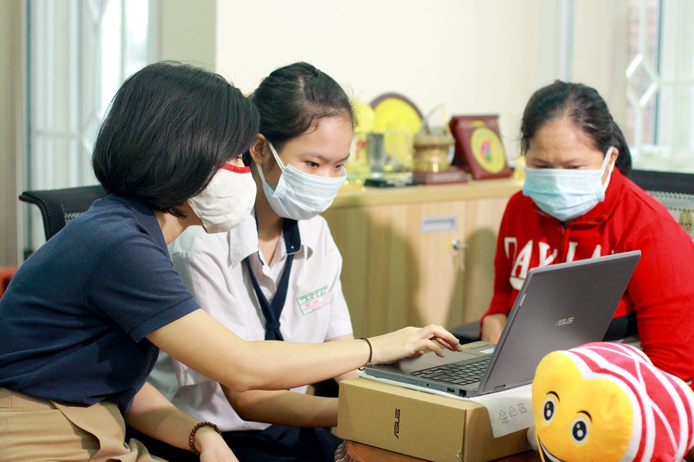 VNG tặng quà cho trẻ em có hoàn cảnh khó khăn bị ảnh hưởng bởi Covid-19 - Ảnh 4.