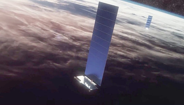 Vệ tinh của SpaceX phải né các mảnh vỡ từ vụ Nga thử tên lửa - Ảnh 1.