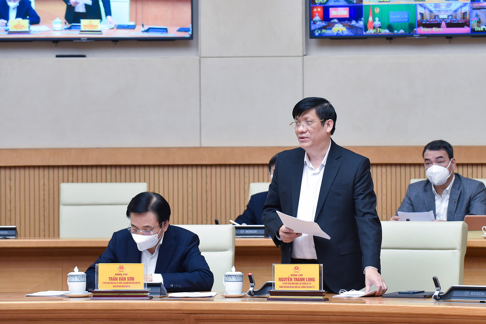 Bộ trưởng Bộ Y tế: Đ&atilde; ti&ecirc;m được 6,4 triệu liều vắc-xin cho trẻ 12-17 tuổi - Ảnh 2.