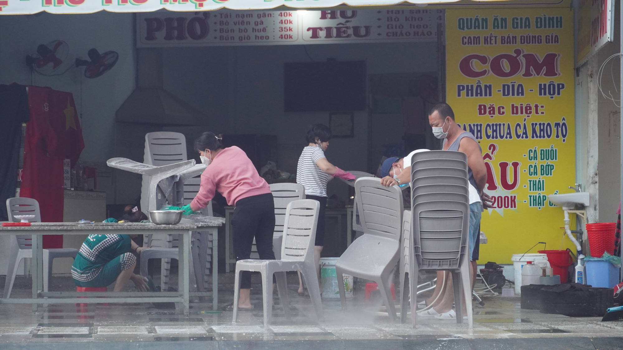 Quán ăn, khách sạn ở Bà Rịa- Vũng Tàu dọn dẹp để đón khách