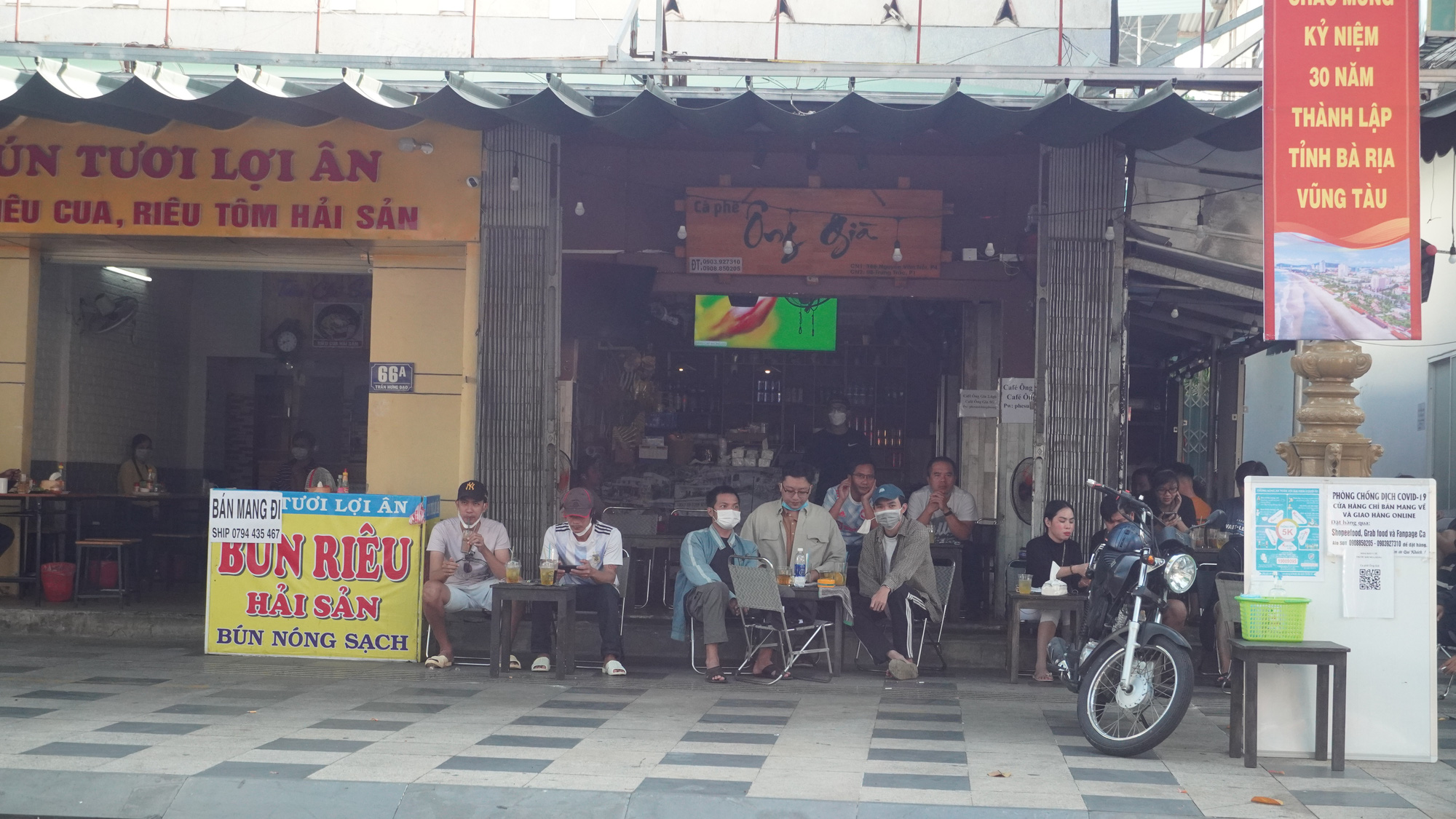 Qu&aacute;n ăn, kh&aacute;ch sạn ở B&agrave; Rịa- Vũng T&agrave;u dọn dẹp để đ&oacute;n kh&aacute;ch - Ảnh 1.