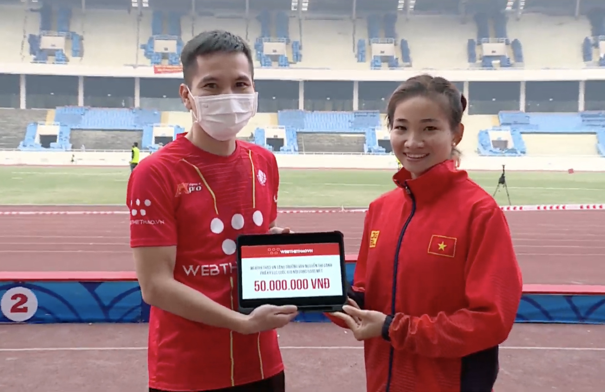 Giải VĐQG điền kinh 2021: Nguyễn Thị Oanh ph&aacute; kỷ lục 18 năm - Ảnh 3.