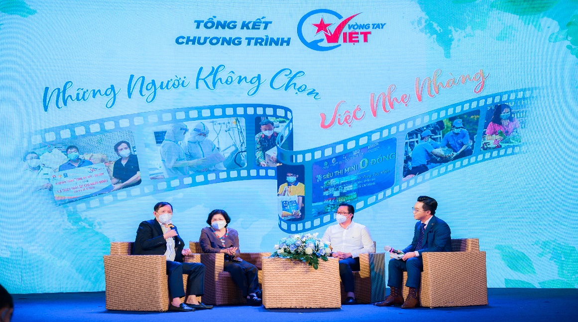 Chùm ảnh cảm xúc về chương trình tổng kết Vòng tay Việt - Siêu thị mini 0 đồng - Ảnh 2.
