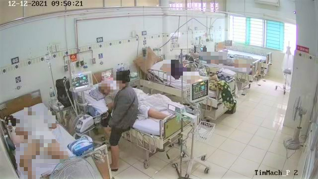 Bỏ qua thủ tục, hồi sinh cụ &ocirc;ng mắc Covid-19, nhồi m&aacute;u cơ tim trong đ&ecirc;m - Ảnh 1.