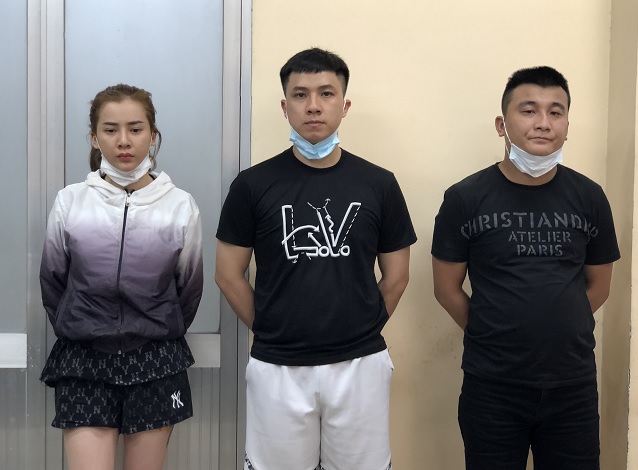 Dàn cảnh đánh người phụ nữ, cướp tài sản táo tợn ở quận Bình Thạnh