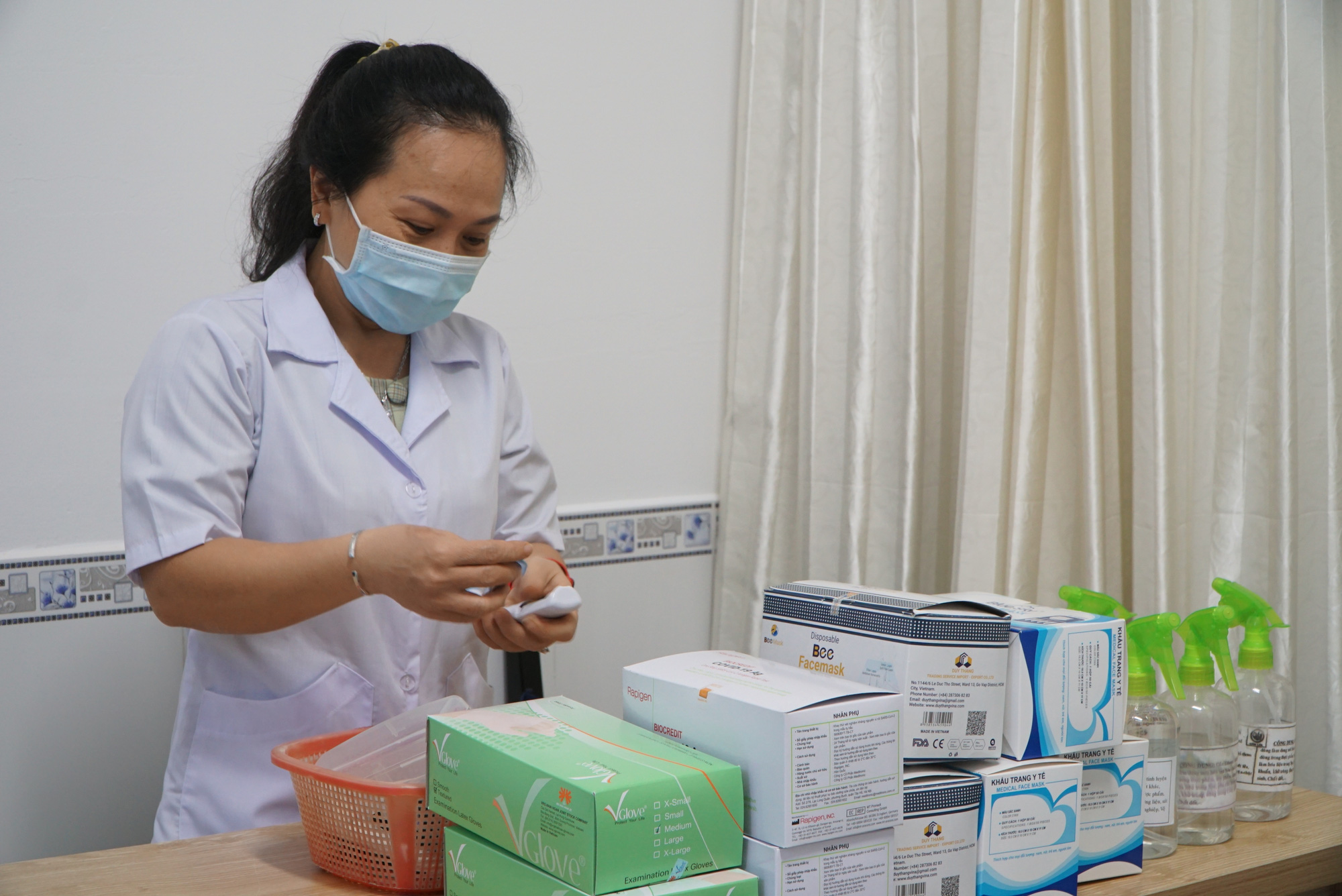 Học sinh lớp 9, 12 TP HCM cẩn trọng ng&agrave;y trở lại trường - Ảnh 9.