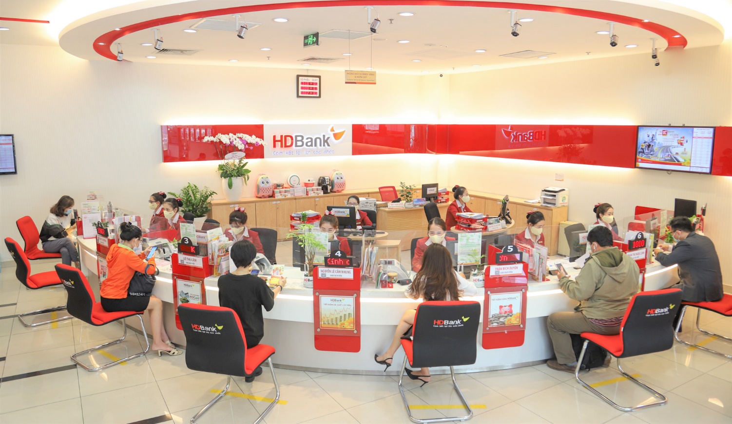 Bảo hiểm FWD đã được phân phối qua HDBank