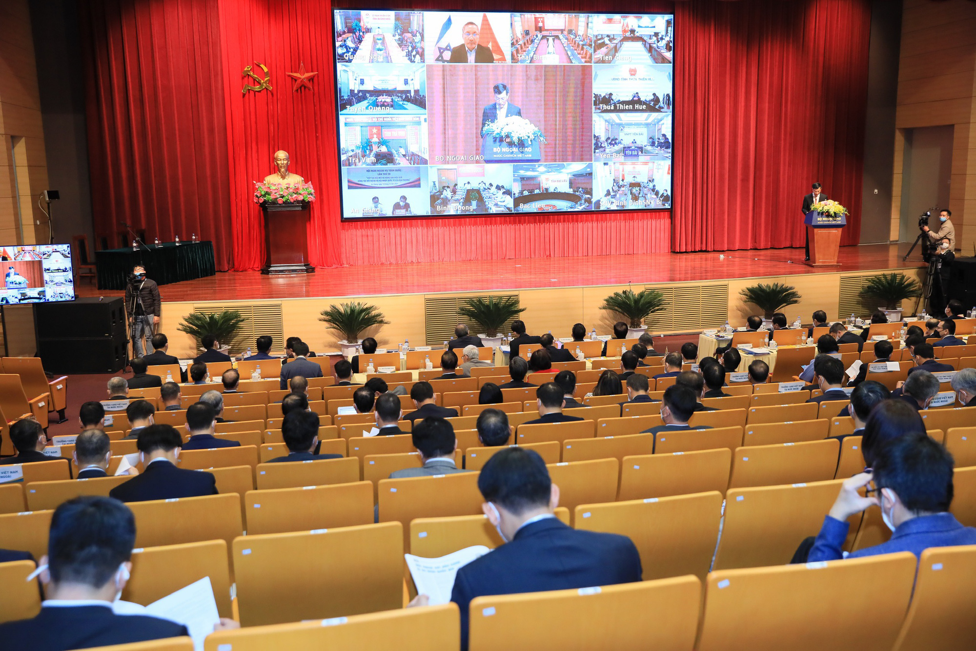 Hội nghị Ngoại vụ to&agrave;n quốc: Định hướng lớn trong đối ngoại địa phương - Ảnh 3.