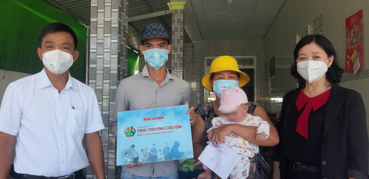 “Tình thương cho em” đến với Bến Tre và Long An - Ảnh 4.