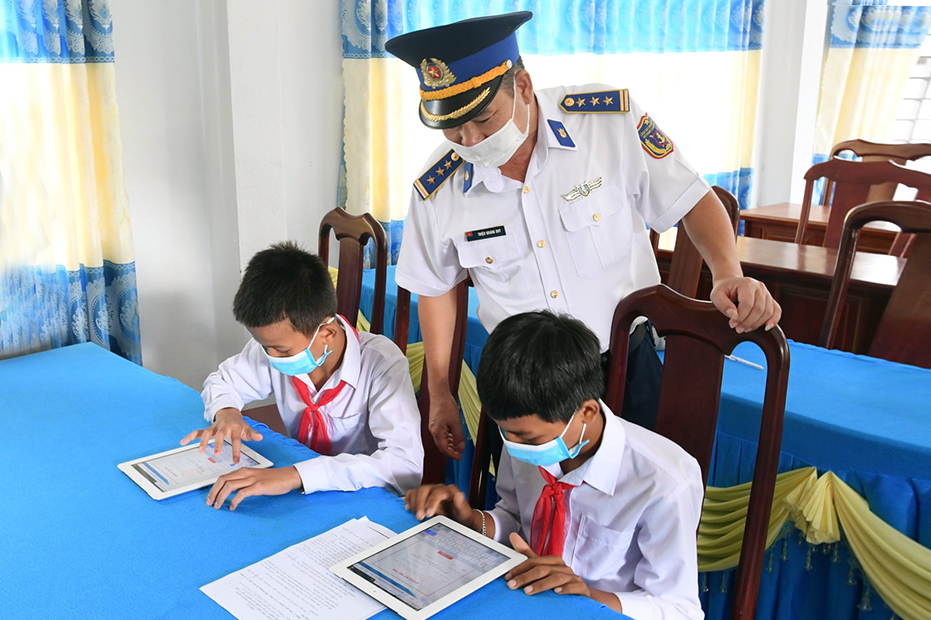 Cuộc thi "Tìm hiểu Luật Cảnh sát biển Việt Nam" góp phần vun đắp tình yêu biển, đảo, lòng yêu nước
