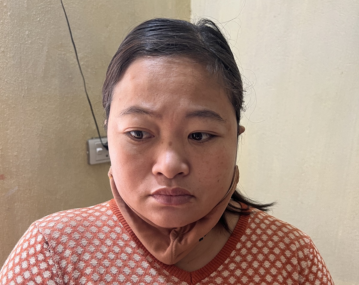 Hàng chục cơ sở bán nem chua, giò me bị người phụ nữ nghiện cờ bạc giở trò lừa đảo