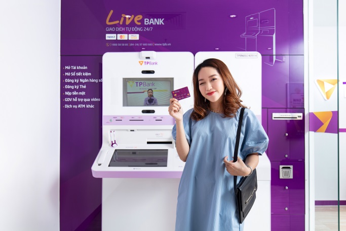 TPBank hoàn tất chuyển đổi thẻ ATM công nghệ chip contactless cho khách hàng