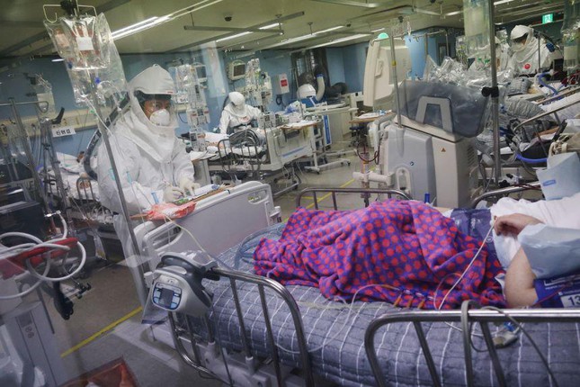 Covid-19: H&agrave;n Quốc trải qua ng&agrave;y chết ch&oacute;c nhất, Trung Quốc th&ecirc;m ca Omicron - Ảnh 3.