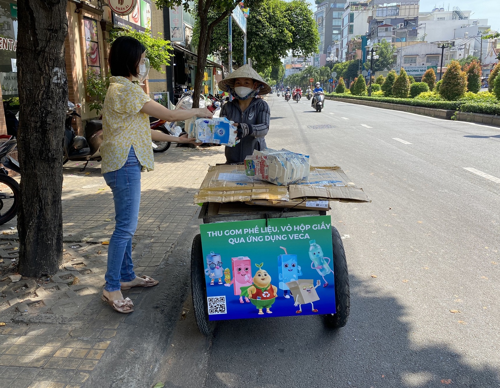 Vỏ hộp giấy Tetra Pak sẽ được thu gom qua ứng dụng VECA  - Ảnh 1.
