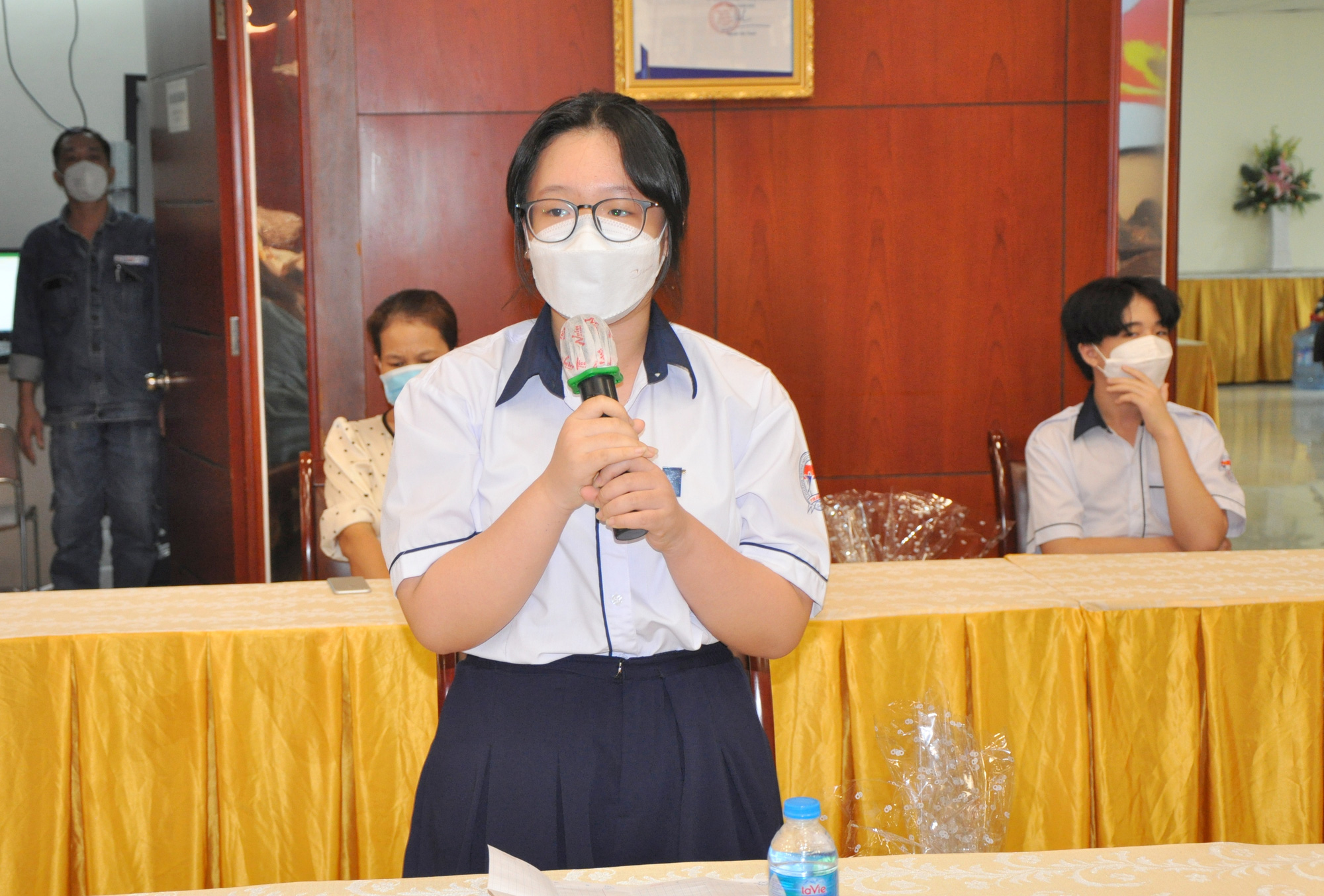 Tổng Công ty Điện lực TP HCM gặp mặt 41 học sinh mồ côi do Covid-19 - Ảnh 2.