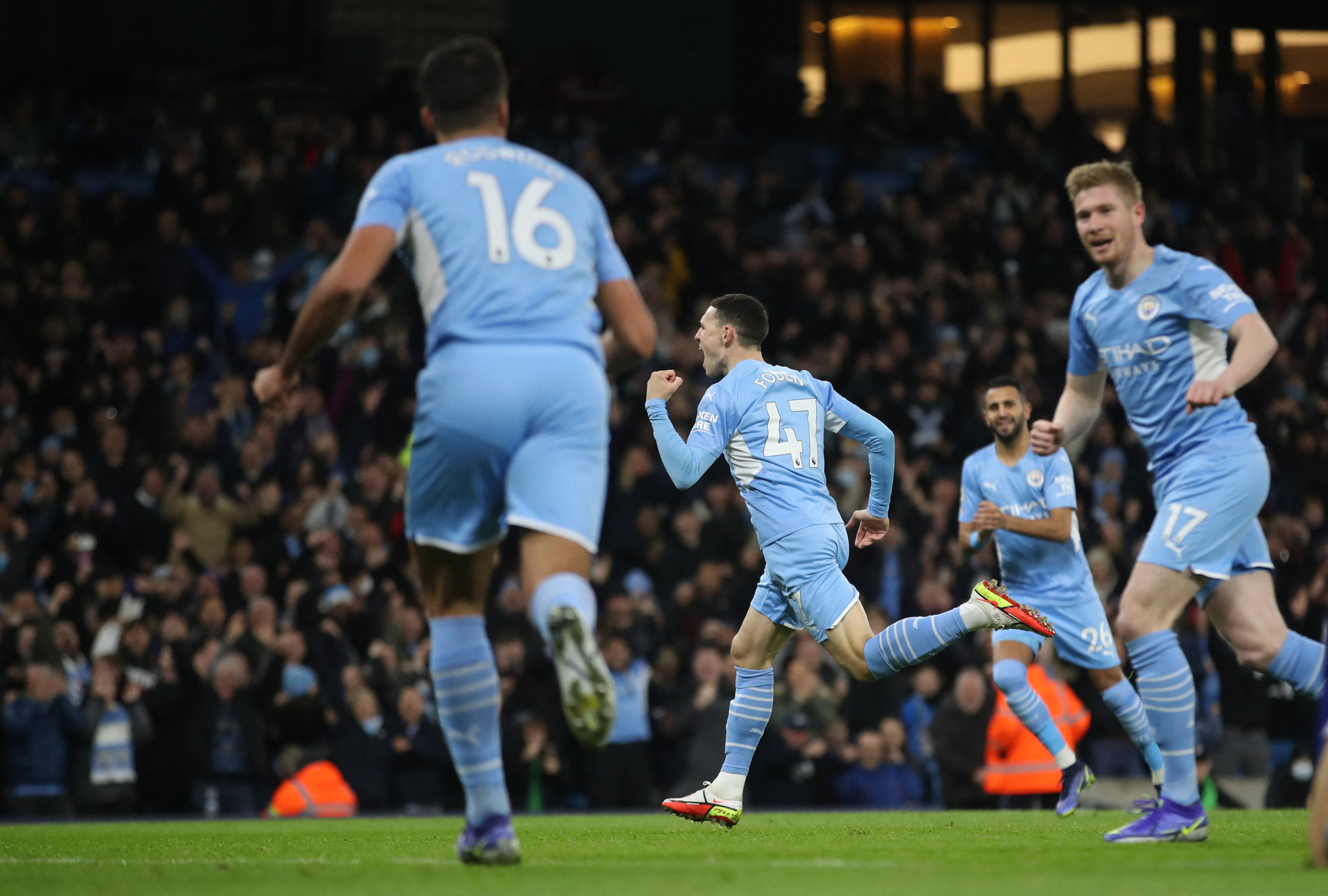 Hủy diệt Leeds United 7 b&agrave;n, Man City tăng tốc ng&ocirc;i đầu Ngoại hạng - Ảnh 1.