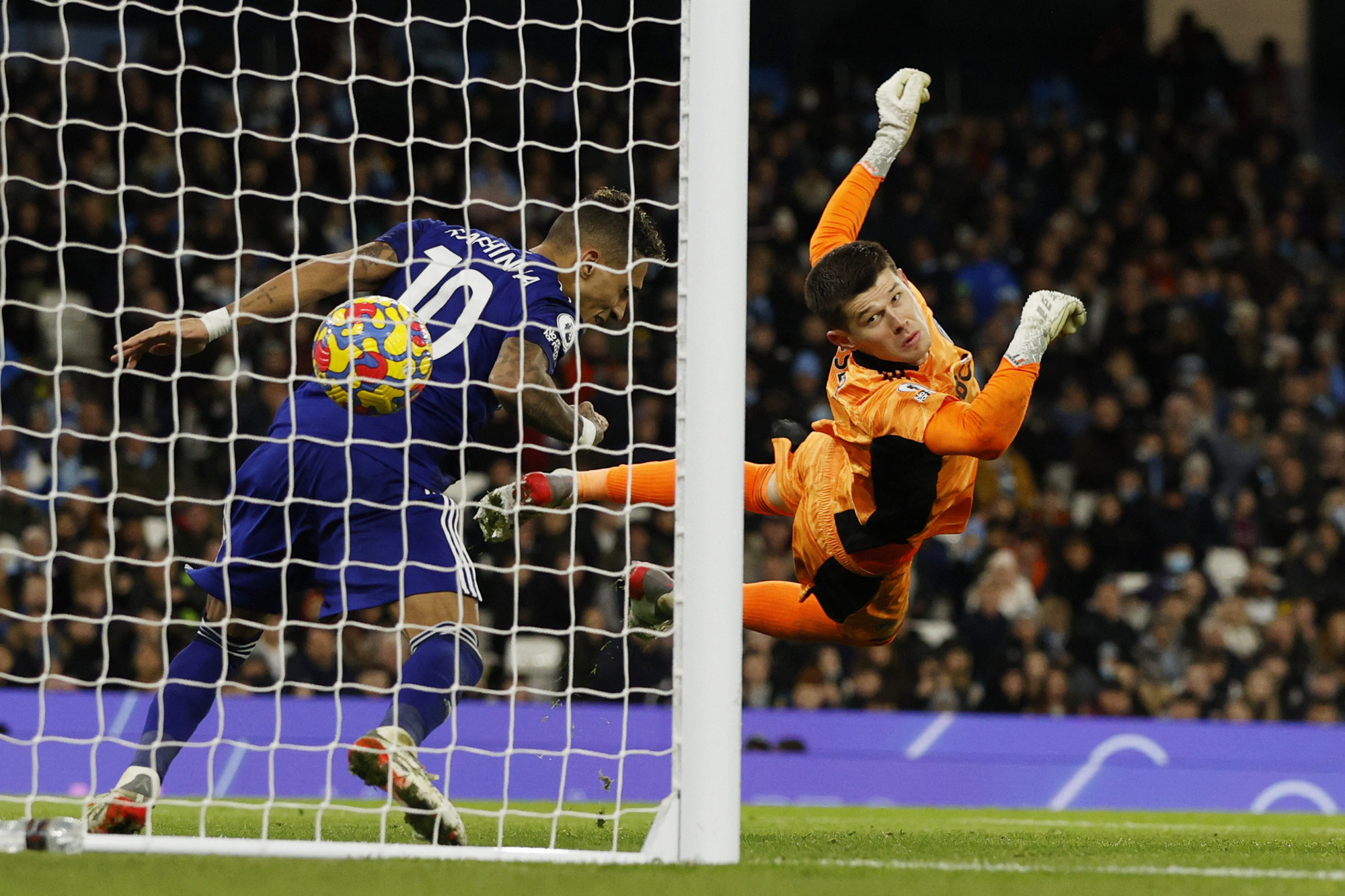 Hủy diệt Leeds United 7 b&agrave;n, Man City tăng tốc ng&ocirc;i đầu Ngoại hạng - Ảnh 4.
