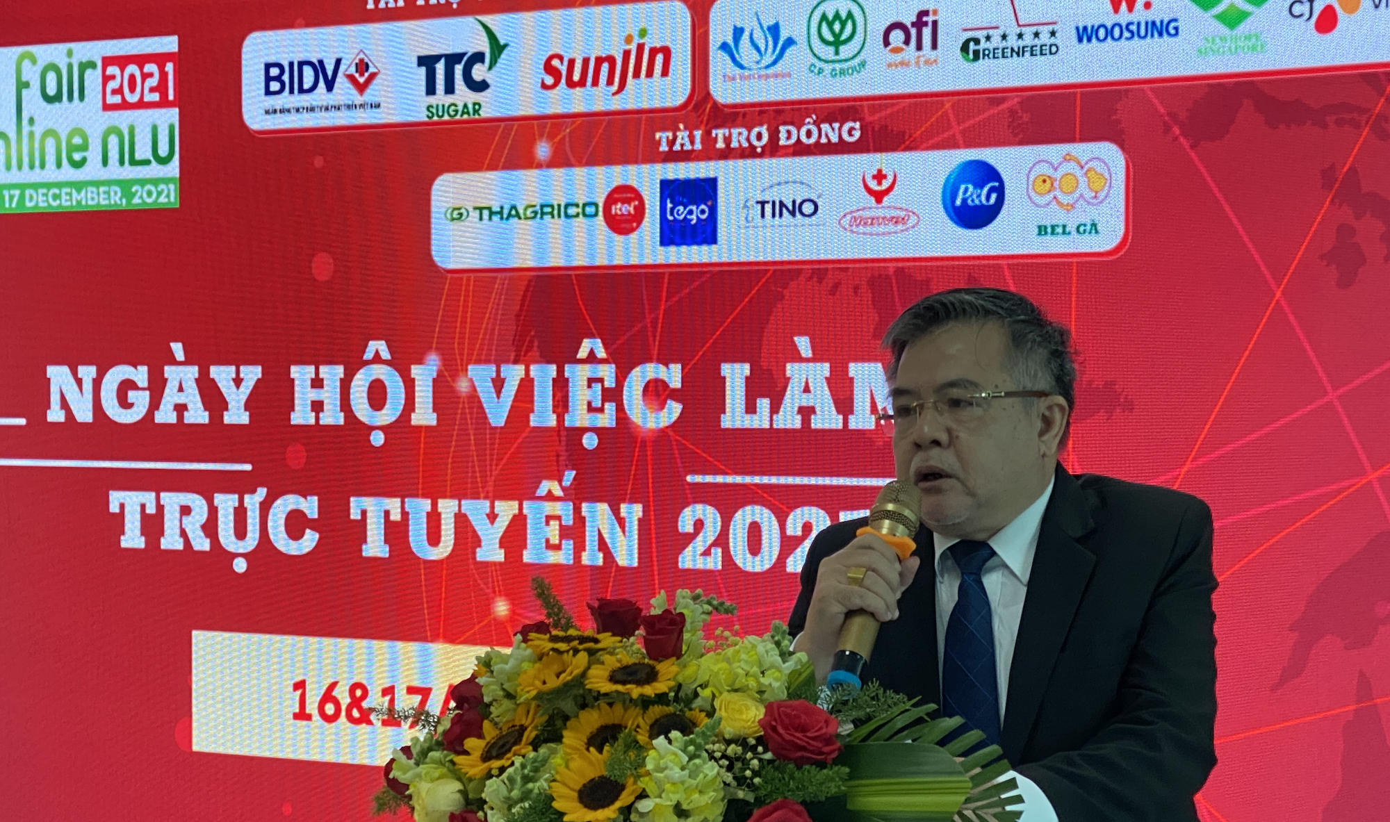 3.000 sinh viên tham gia phỏng vấn tuyển dụng trực tuyến