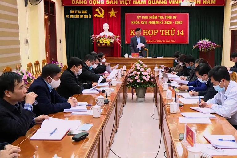 Một trưởng phòng của Ban Nội chính Tỉnh ủy Hà Giang bị khai trừ Đảng