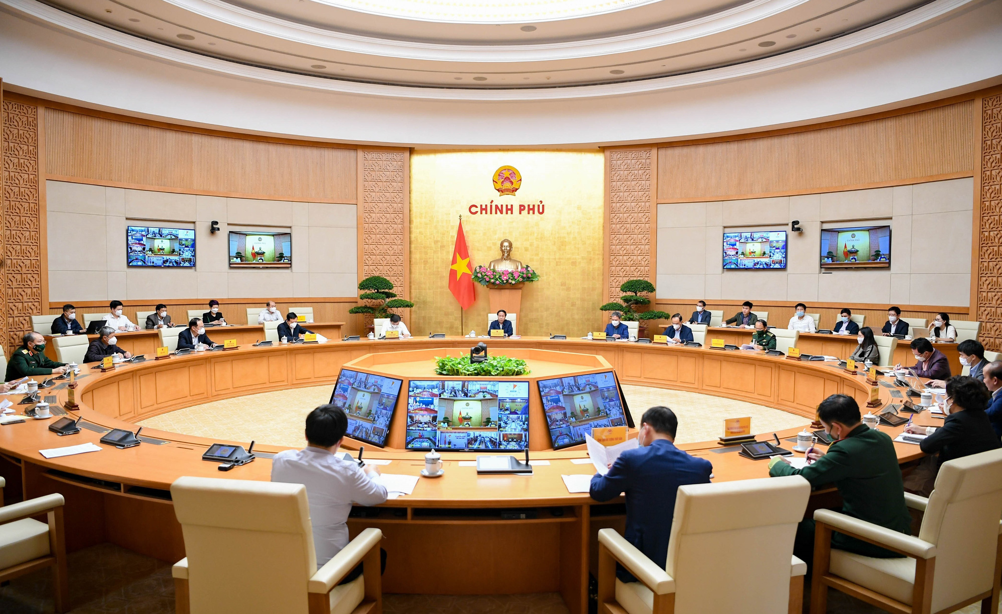 Khẩn cấp ứng phó bão số 9