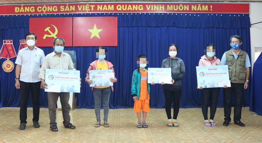 “Tình thương cho em” kịp thời đến với trẻ mồ côi vì Covid-19 - Ảnh 1.