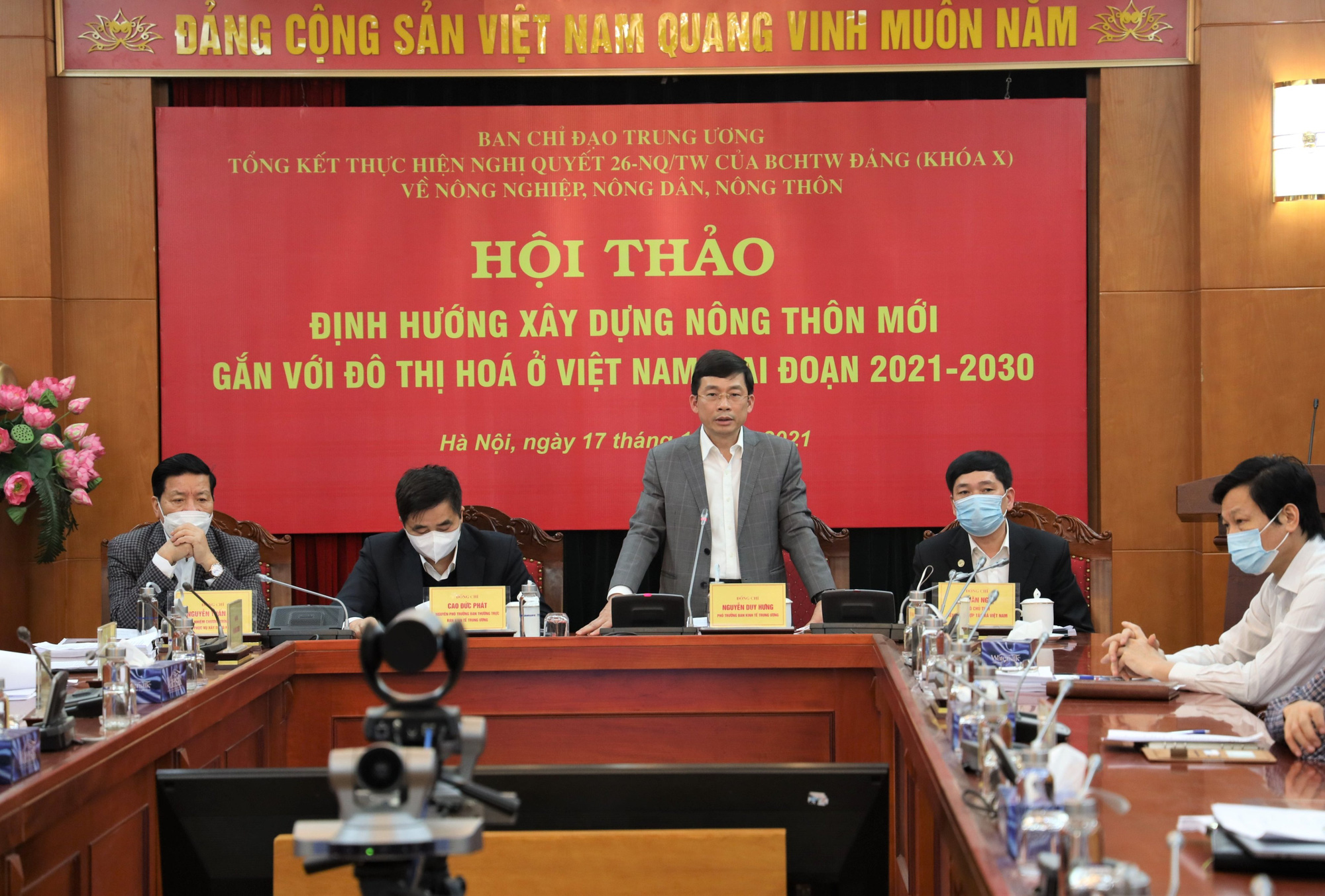 Ông Nguyễn Duy Hưng: Người nông dân bán được hàng nhờ quảng cáo trên Facebook, youtube, zalo... - Ảnh 1.