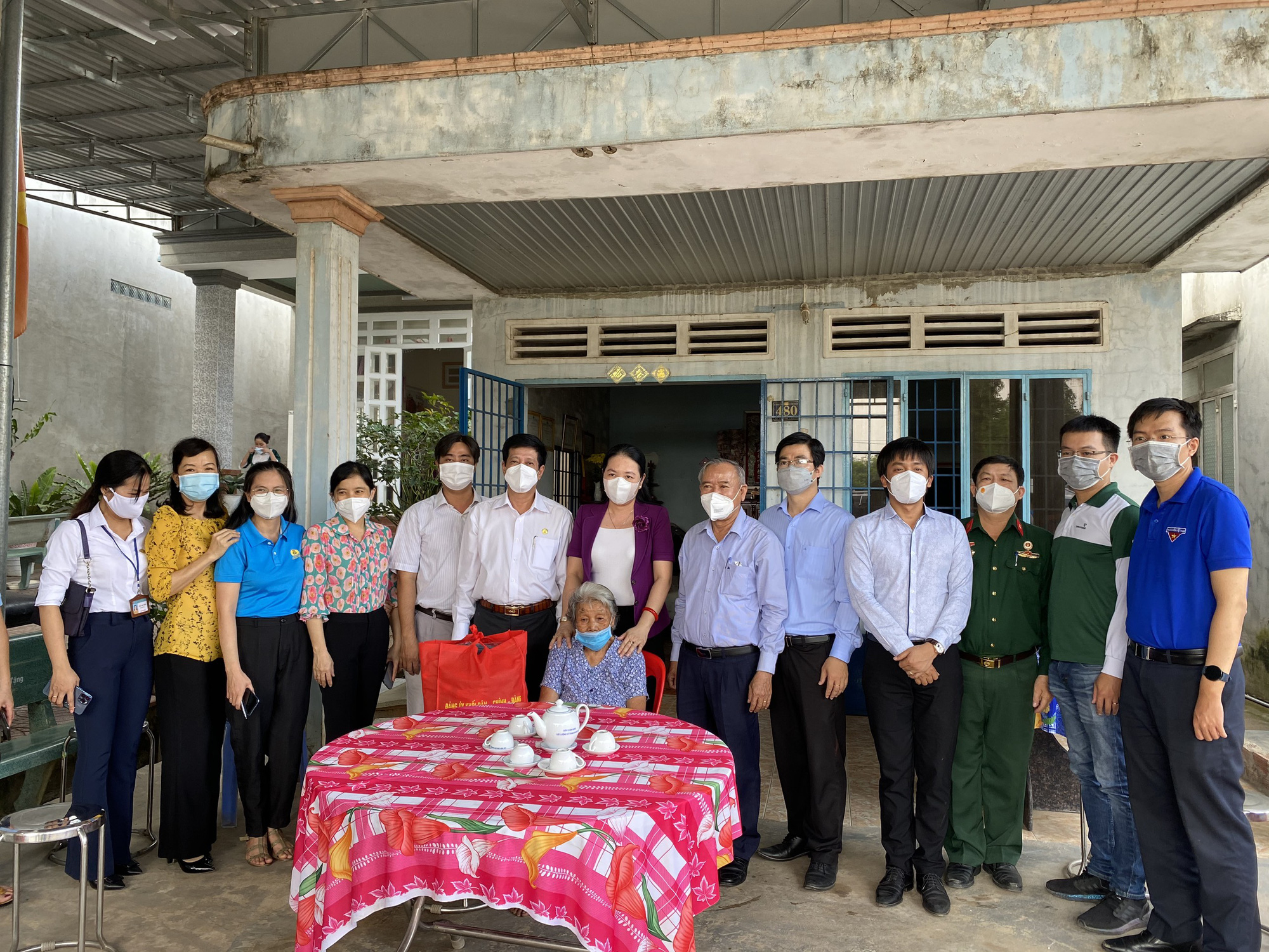 Ấm áp chương trình ”Kết nối biên cương”