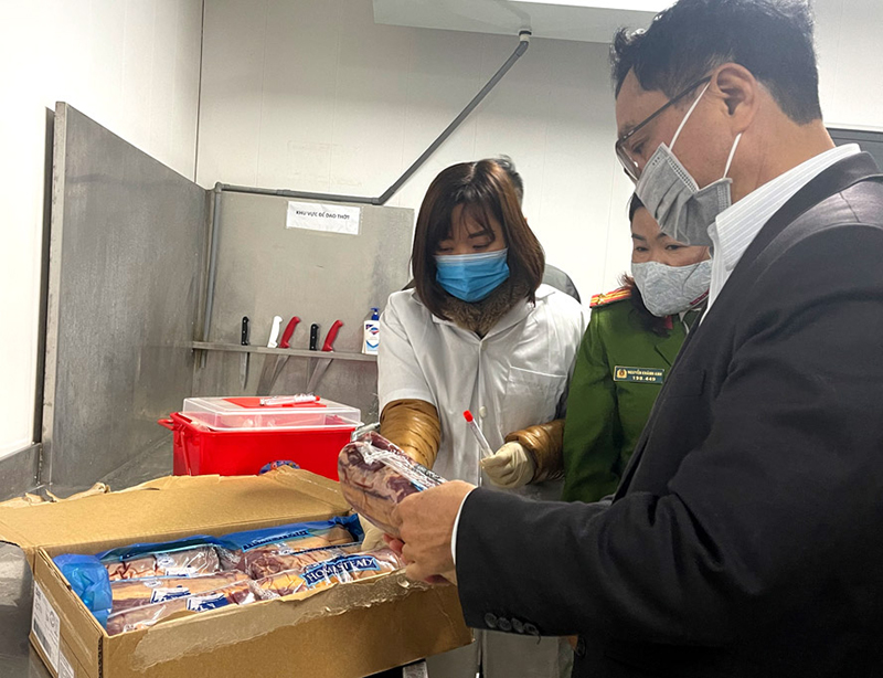 Lập 6 đo&agrave;n kiểm tra li&ecirc;n ng&agrave;nh, c&ocirc;ng khai vi phạm an to&agrave;n thực phẩm dịp Tết - Ảnh 1.