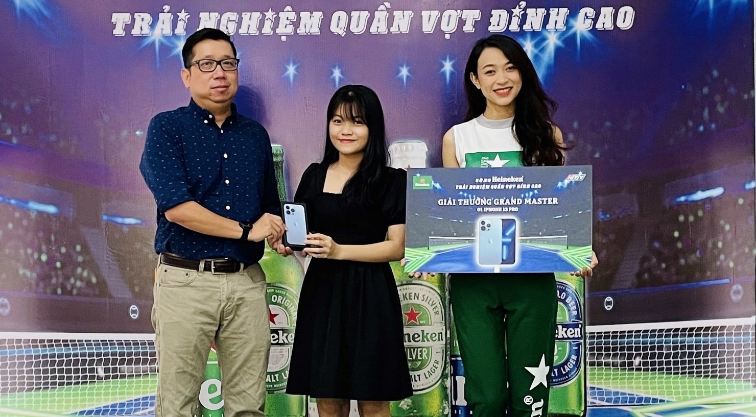 Trao giải cuộc thi C&ugrave;ng Heineken trải nghiệm quần vợt đỉnh cao ATP Finals 2021 - Ảnh 2.