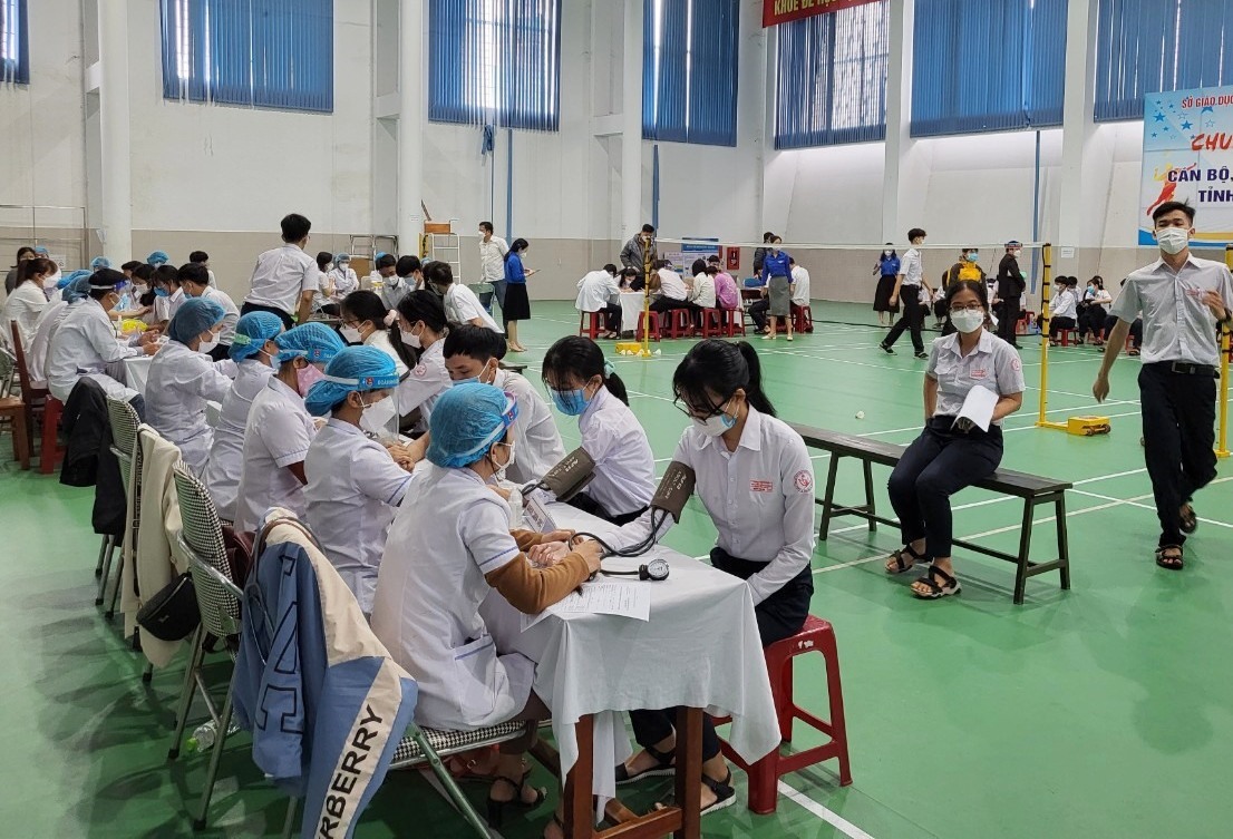 Đau đầu nhưng không khai báo, một học sinh ở Quảng Nam tử vong sau 3 ngày tiêm vắc-xin