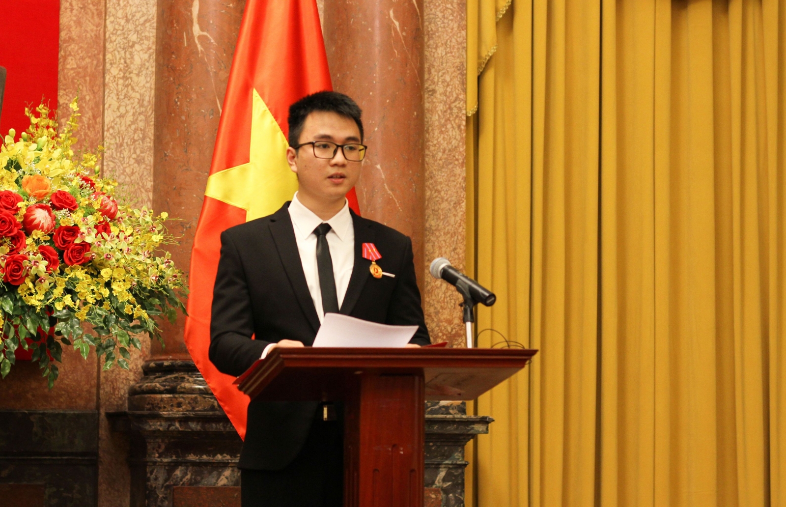 Chủ tịch nước tặng thưởng học sinh đoạt giải Olympic và khoa học kỹ thuật quốc tế năm 2021 - Ảnh 2.