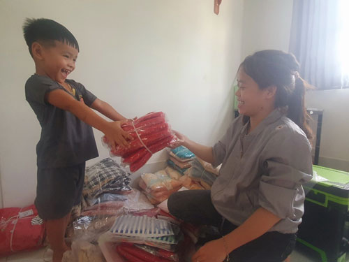 Tất bật để Tết vui vầy
