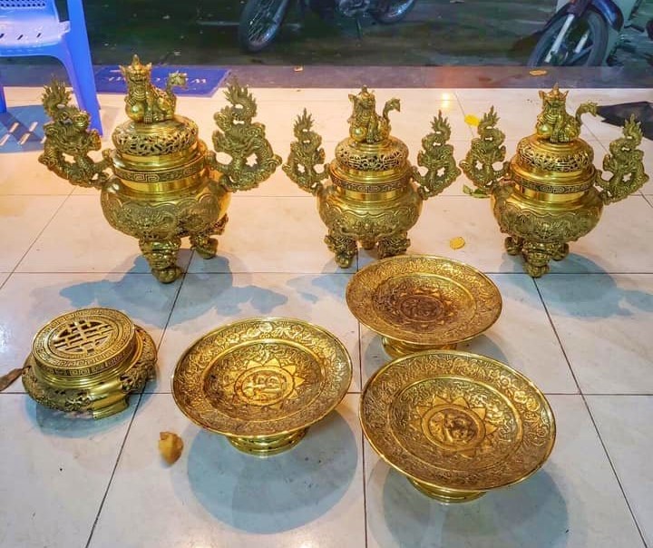 Đột nhập nh&agrave; thờ tộc, trộm 3 bộ lư đồng kiếm tiền ti&ecirc;u Tết - Ảnh 2.