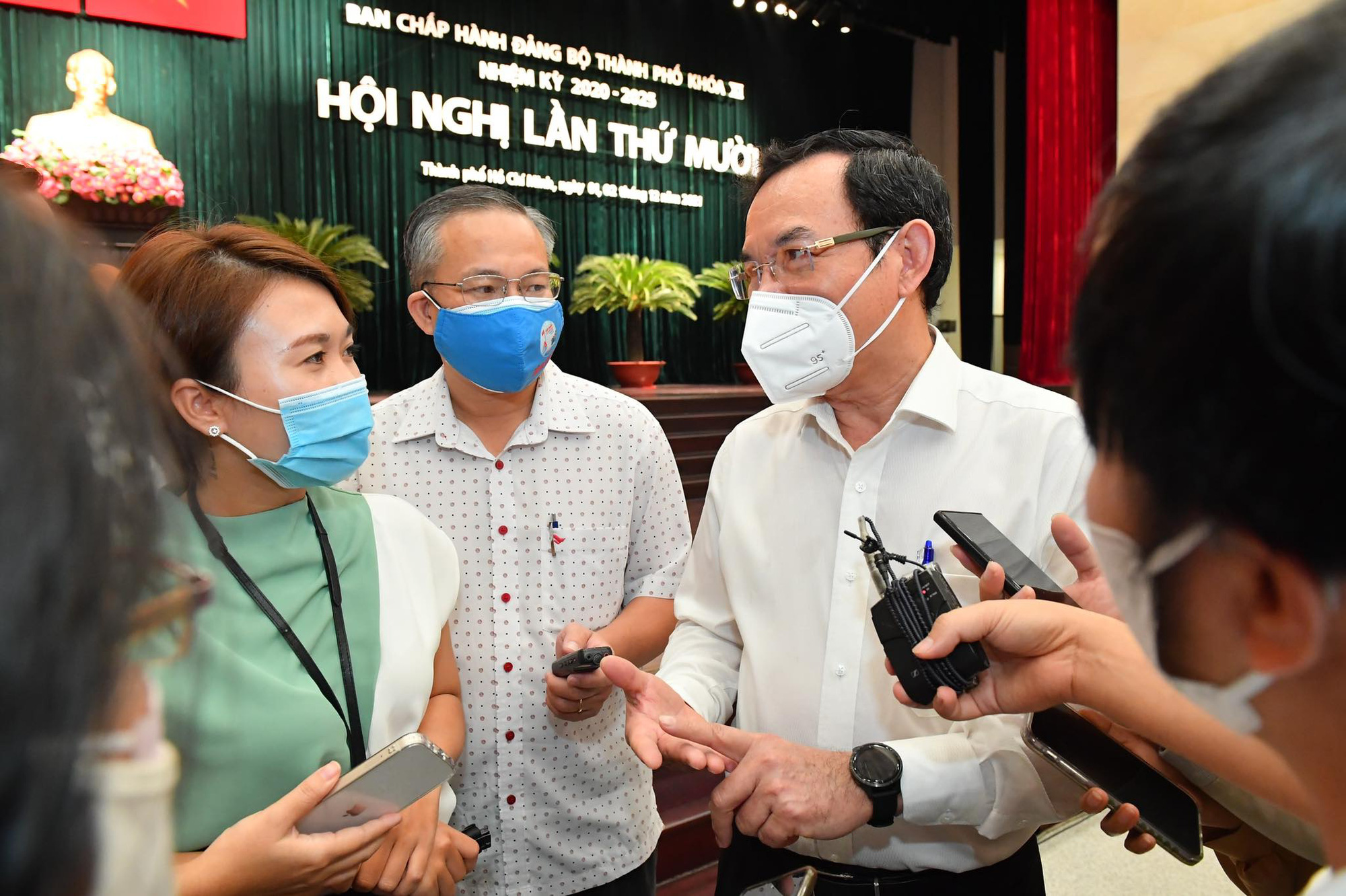 Bí thư Thành ủy Nguyễn Văn Nên nói về việc thí điểm dạy học tập trung lớp 1, 9, 12