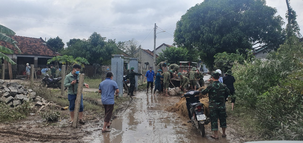 &Aacute;m ảnh Thạnh Hội sau lũ dữ - Ảnh 2.